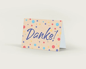 Stehende Klappkarte mit Danke-Aufdruck