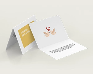 Stehende und liegende Klappkarte als Hochzeitseinladung